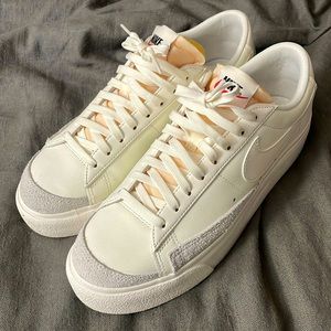 Women’s Nike Shoes Worn Once! Size 10.5